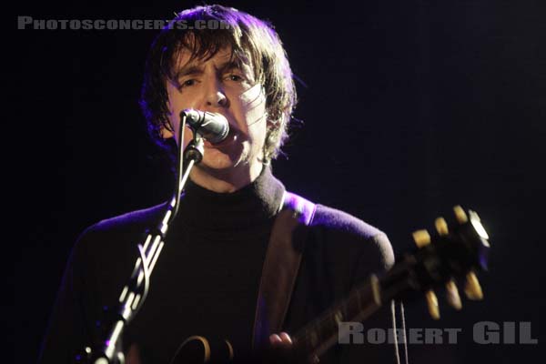 THE RASCALS - 2008-12-01 - PARIS - La Maroquinerie - Miles Kane